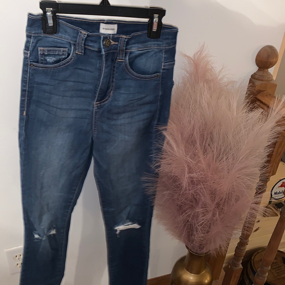Sneak peek skinny jeans- Size 1